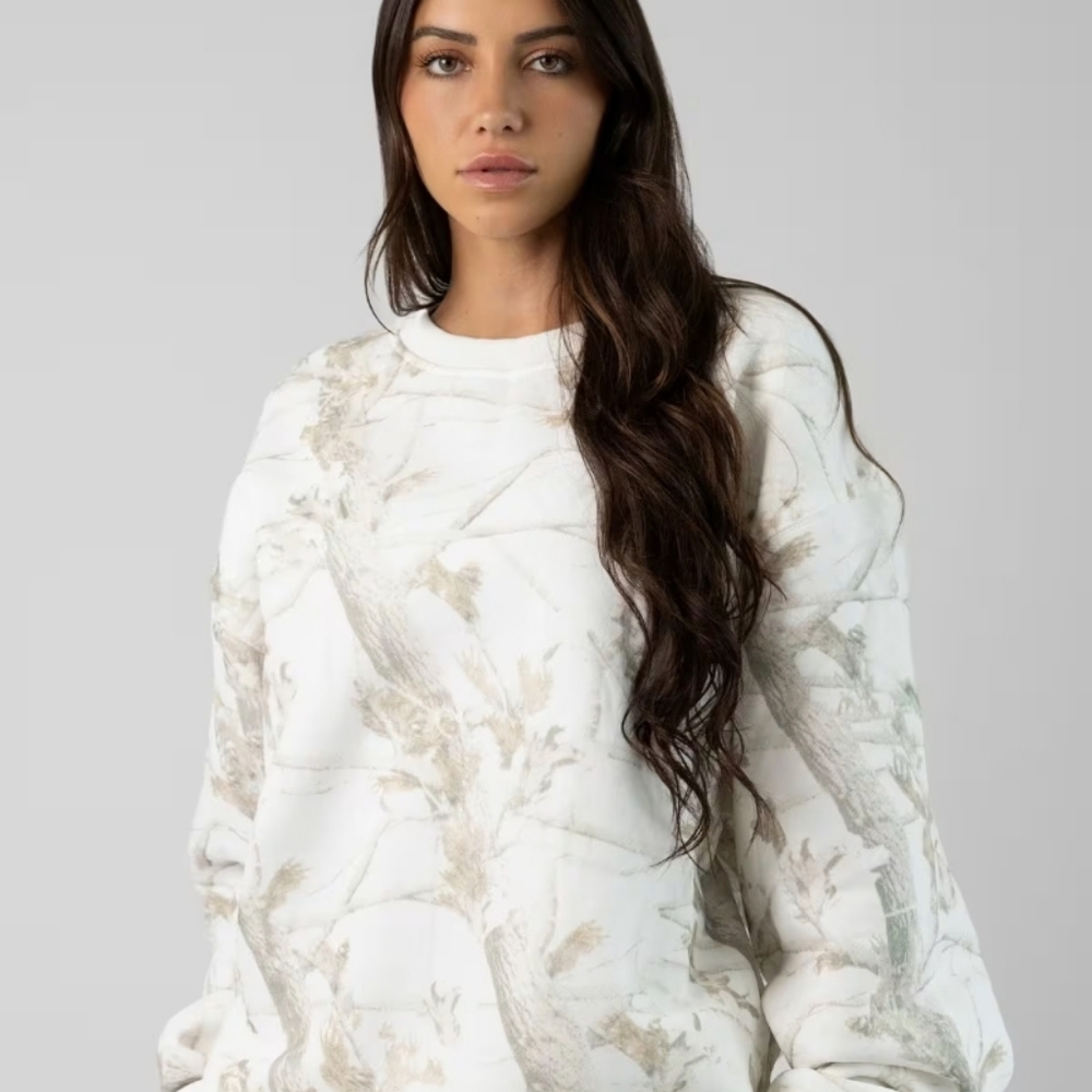 Comfrt Camo, White Oak.  Crew Neck Sweatshirt.